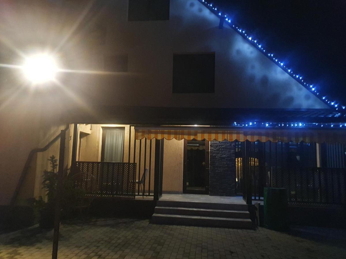 Pensiunea Relax Curtea de Argeş Exteriör bild