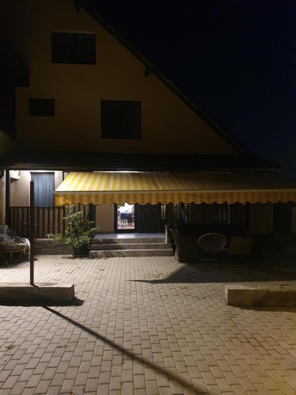 Pensiunea Relax Curtea de Argeş Exteriör bild